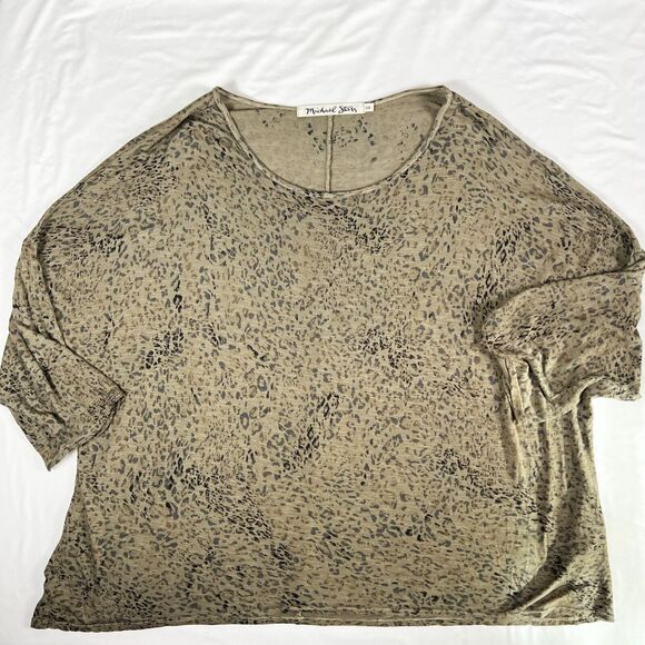Michael Stars Top Tshirt OS Leopard Animal Green‎ Boho Oversized Mob Wife Casual - Picture 2 of 10